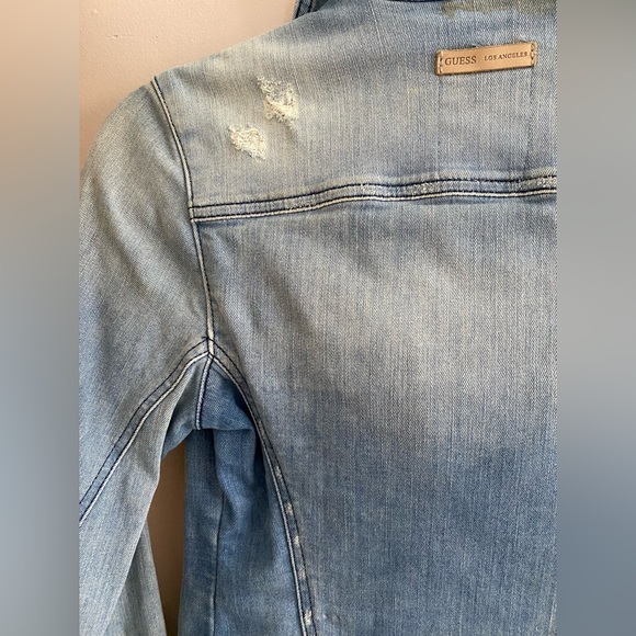 SOLD - Guess denim jacket lightweight - Picture 4 of 6